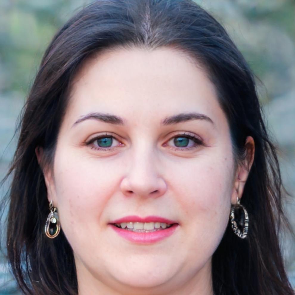 Taryn Bellinger, Education Director